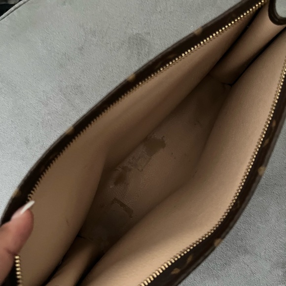 Louis Vuitton TOILETRY POUCH 26 - Picture 8 of 9